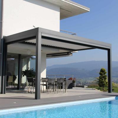 Pergola Biossun avec piscine